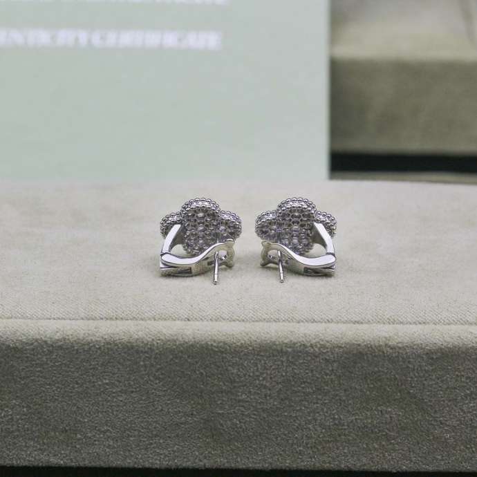 Picture of Van Cleef Arpels Earring _SKUVanCleef&Arpelsearring09299416371